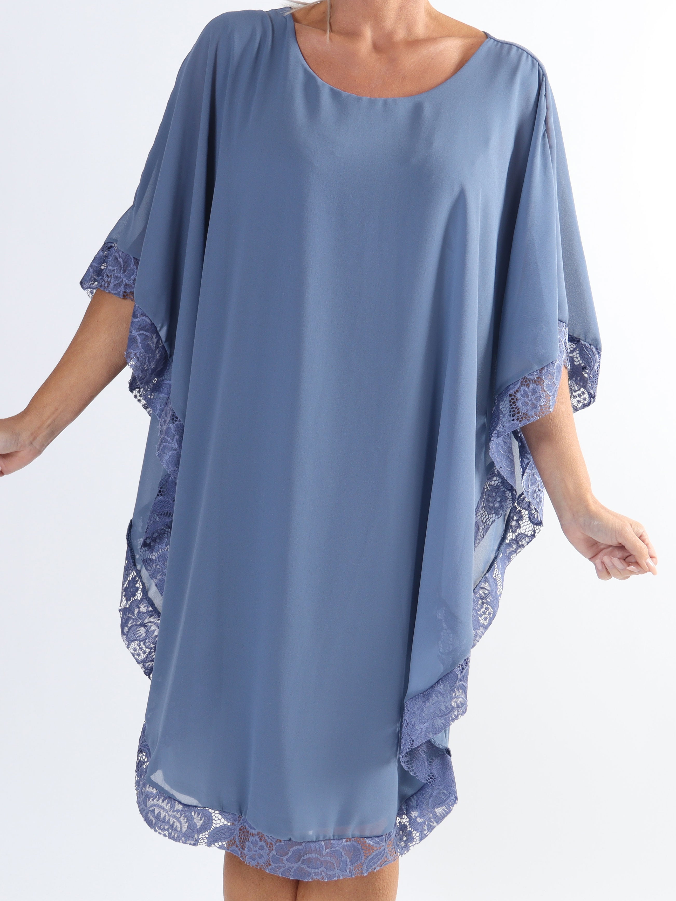 Kenya Edge - Plus size tunikakjole med chiffonlag og blondekant